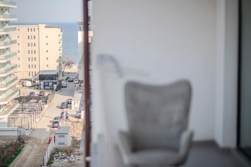 Cazare Apartament regim hotelierMamaia Nord100m de plaja 67m2/Parcare privata