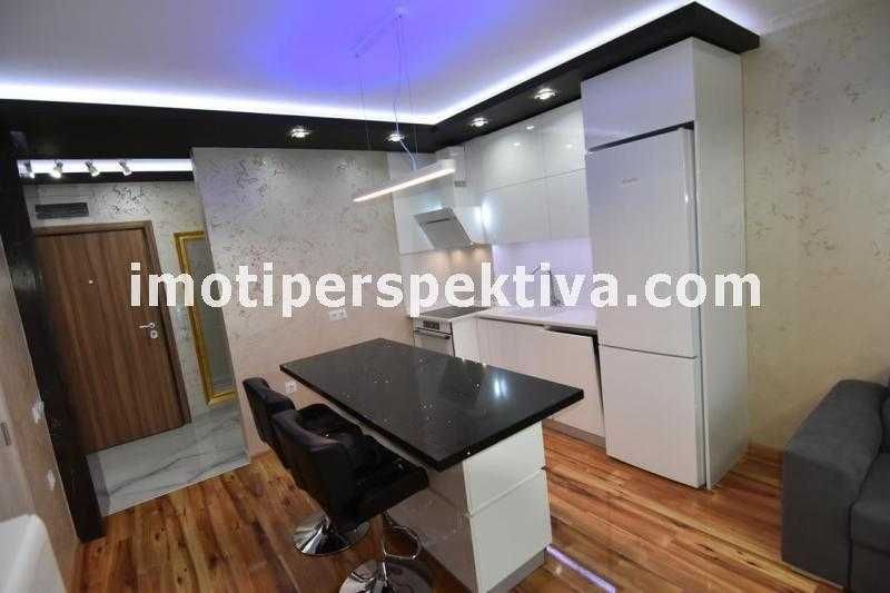 Продава се Двустаен апартамент в Пловдив, Кючук Париж - 64 кв.м за 2110 €/кв.м - Снимка #2