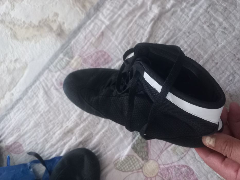 Продам борцовки для борьбы