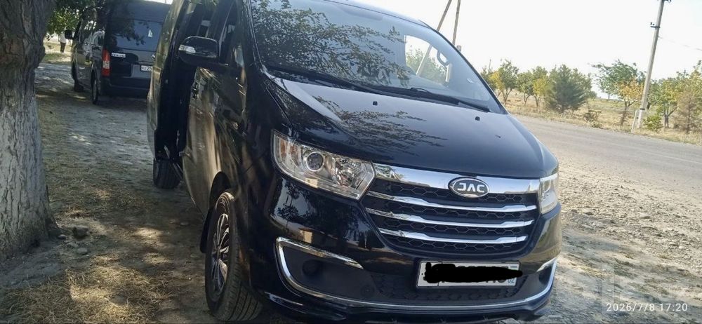 Jac M3 minivin qora