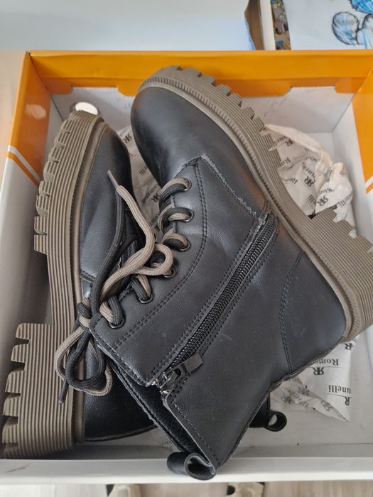 Зимние детские сапоги