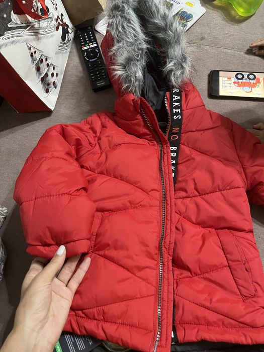 Продам новую куртку весна-осень