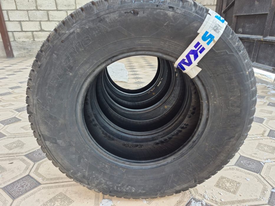 Новые шины . Жаңа дөңгелектер