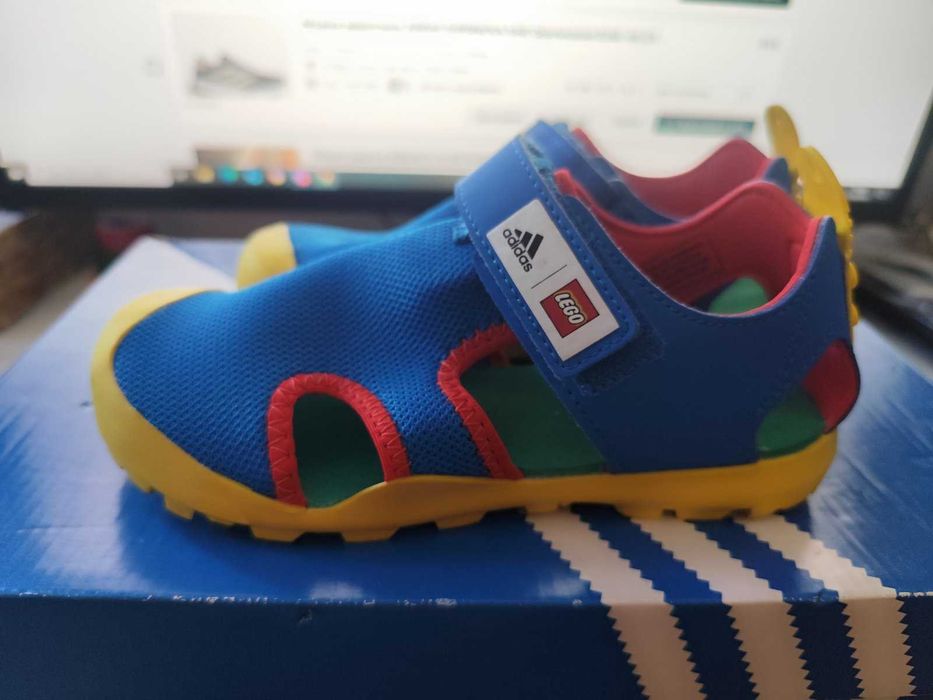Дамски маратонки   ADIDAS LEGO CAPTAIN TOEY   Оригинални    EU33 ( детски модел )