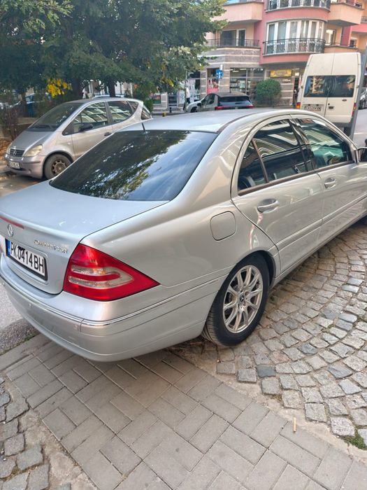 Mercedes C 200 Kompressor 163 к.с. | Газ/Бензин | Кожа | GPS | Парктроник | 2 комплекта гуми