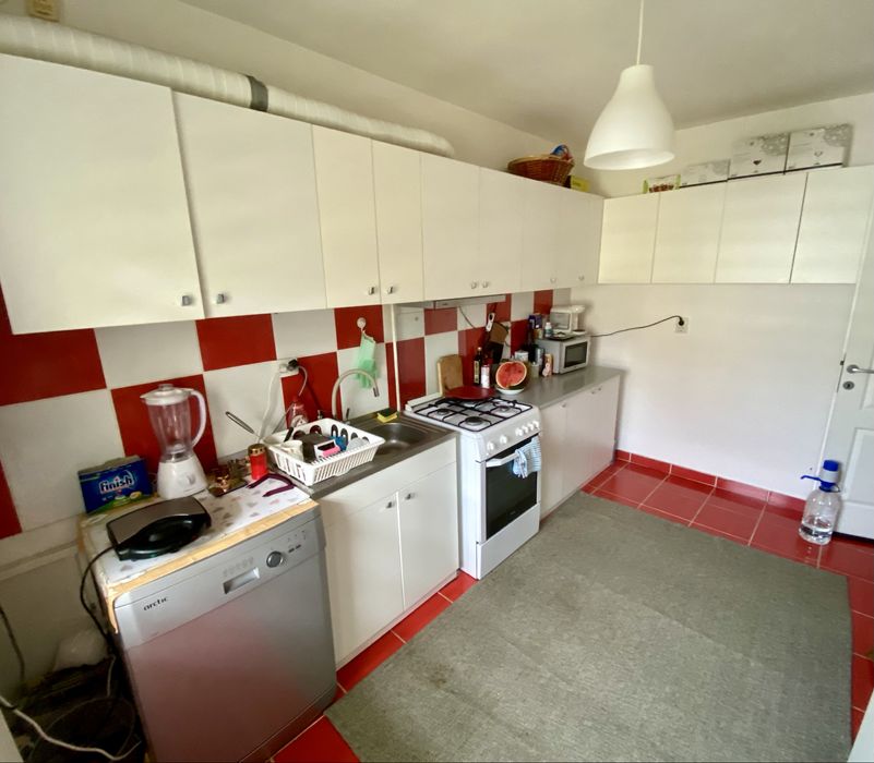 Vand mobila bucatarie folosita 3.89 metri fara electrocasnice