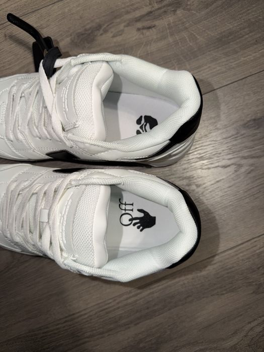 Off White
