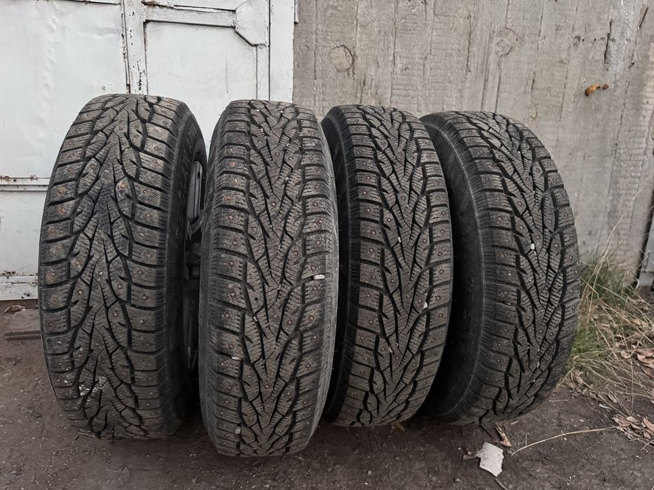 Резина шипованная  185/75  R16