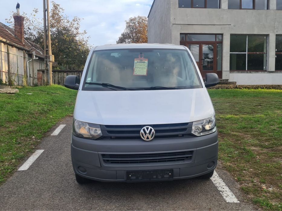 Volkswagen Transporter T5, Lung, 2011, 9 locuri