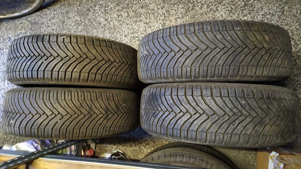 Продавам 4бр. летни,зимни гуми Micheline Crossclimate 185/60/15
