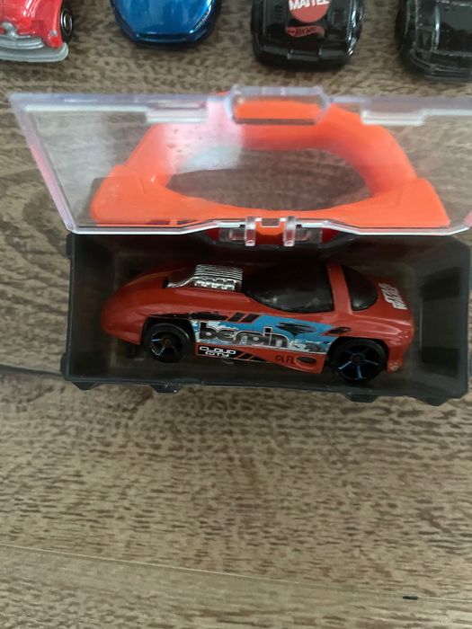 Colecție 78 de mașinuțe hotwheels+traseu cu extensii+husă pt o mașină