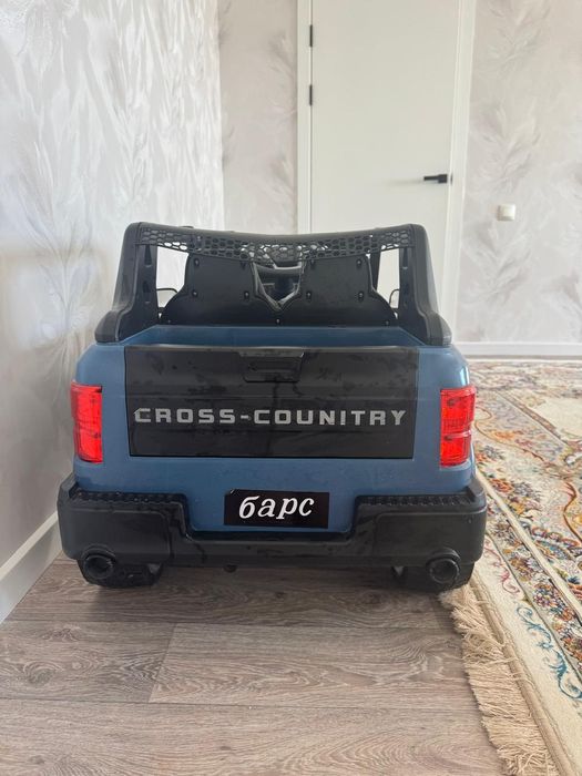 Машина  детский RVM 4x4