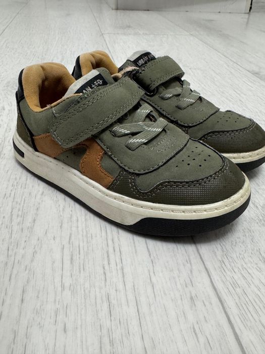 Кроссовки для мальчика 26размер