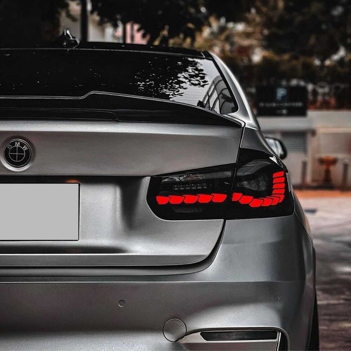 Опушени LED стопове за BMW F30 (2012–2019) – GTS визия с бягащ мигач