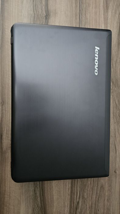 Ноутбук LENOVO подам