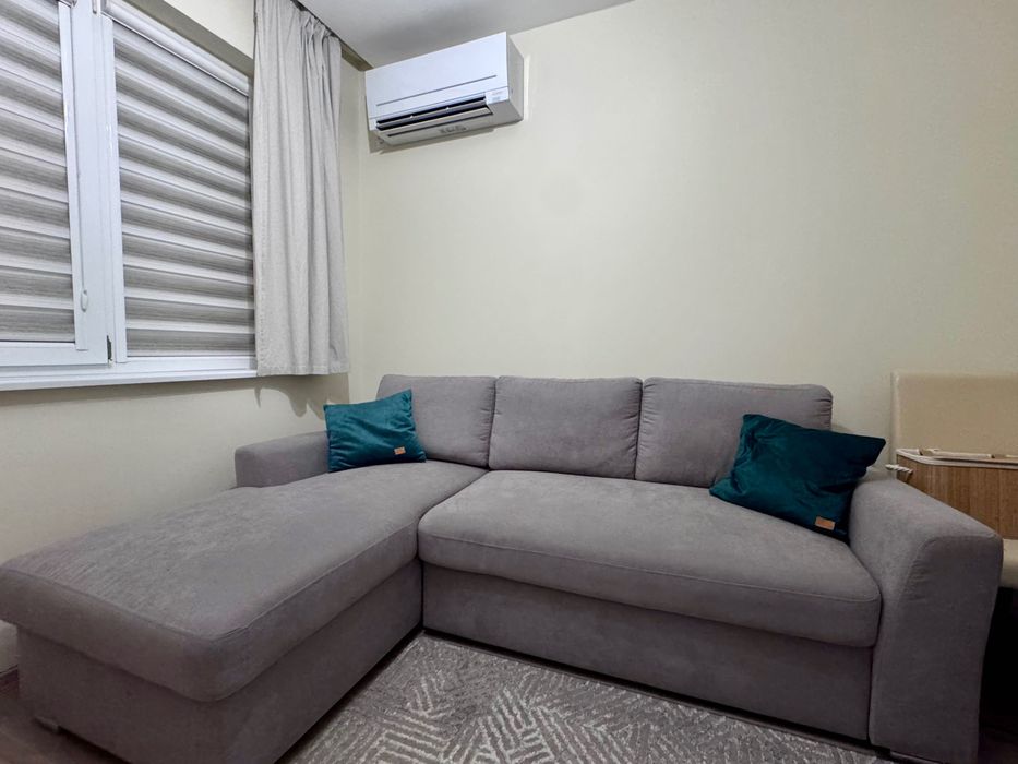 Ъглов диван с ляв ъгъл