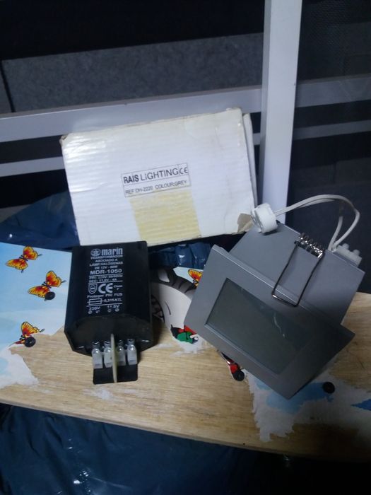 Lampa halogen cu transformator ,nou