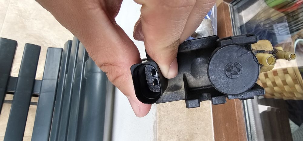 Tubulatura admisie volvo xc60 2.4 + electrovalva turbo