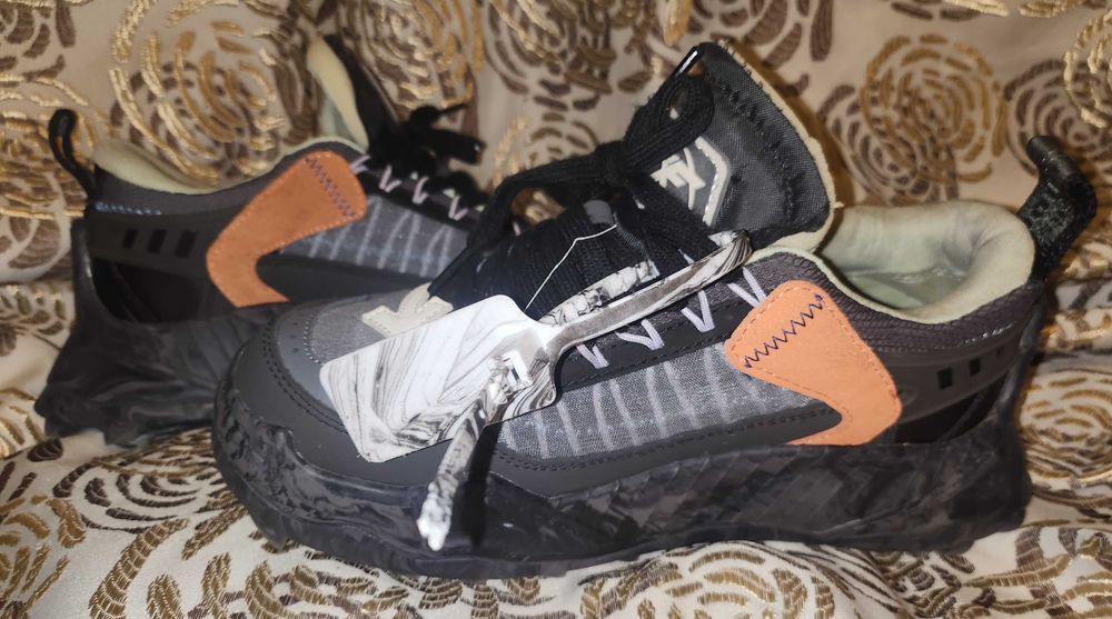 Off White Odsy 1000