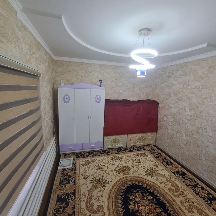 Uchqahramon arinter. Chala qozo ichkari emas yaxshi joy.6 sotx