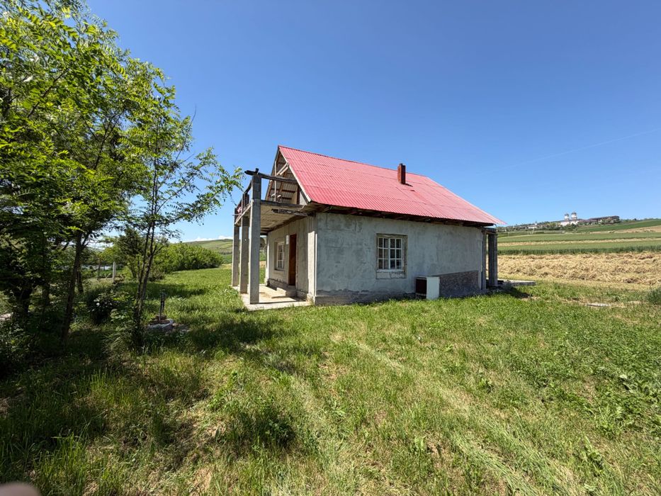 Teren intravilan 1.455 mp cu casă existenta | Posibilitate lotizare | Casă de vacanță | Potențial agroturistic