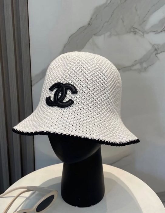 Шапка CHANEL, Loewe, Celine