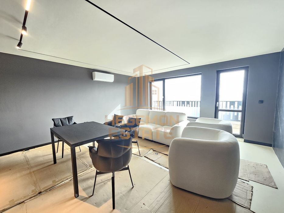 Продава се Тристаен апартамент в Варна, Център - 106 кв.м за 1683 €/кв.м - Снимка #2