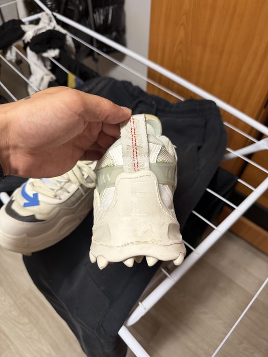 Off white Odsy 1000