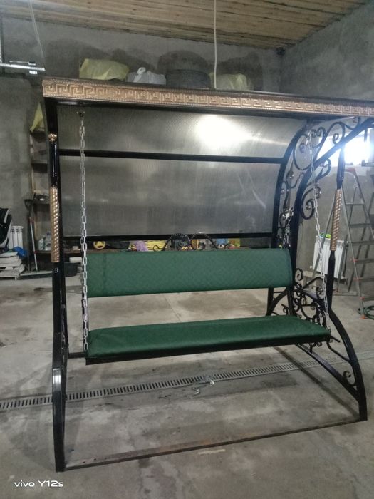 Качелиа железные