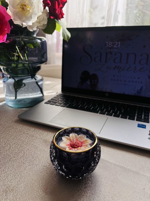 Lumânări artizanale premium | Flori din ceară | Decor & Cadouri