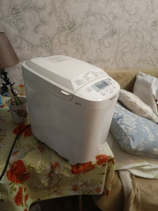 Продам хлебопечку
