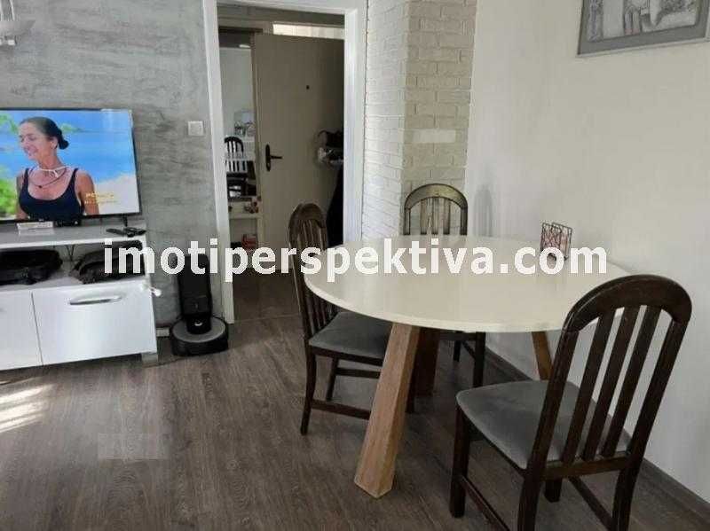 Продава се Тристаен апартамент в Пловдив, Христо Смирненски - 64 кв.м за 1922 €/кв.м - Снимка #1