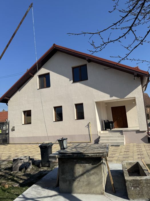 Vand/schimb casa in localitatea Tâmpa, jud. Hunedoara