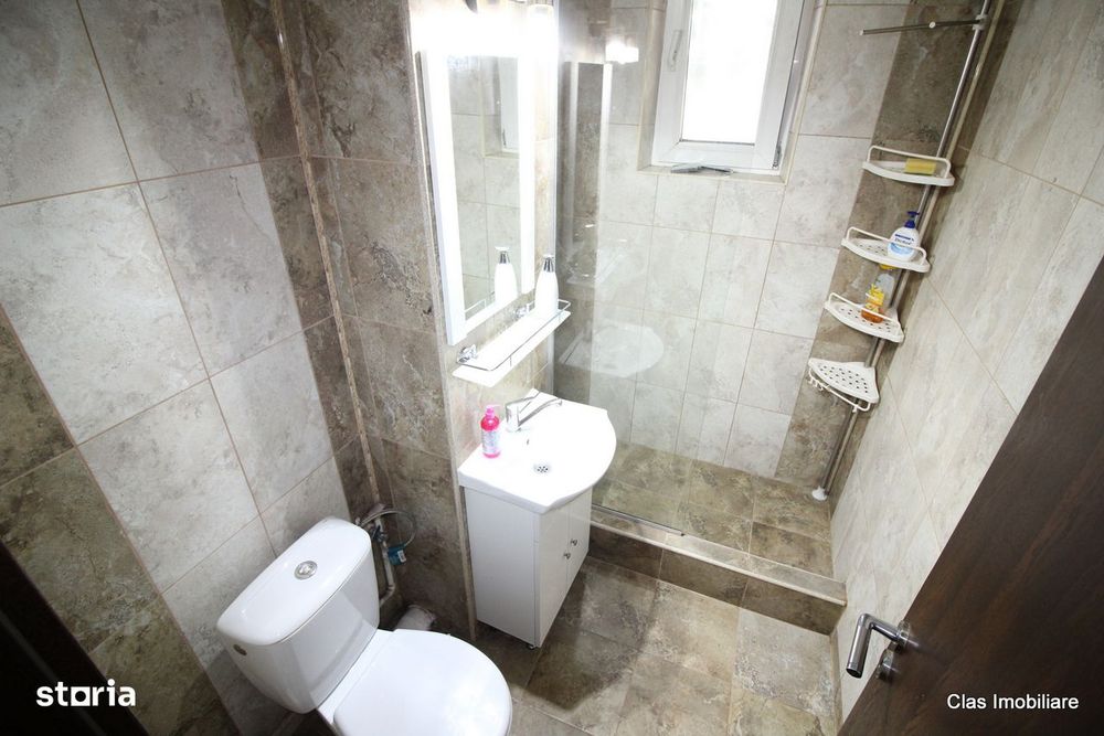 3 Cam De inchiriat Etj 3 Zona Adm Financiara !!