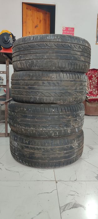 235/45/Р18 шина.