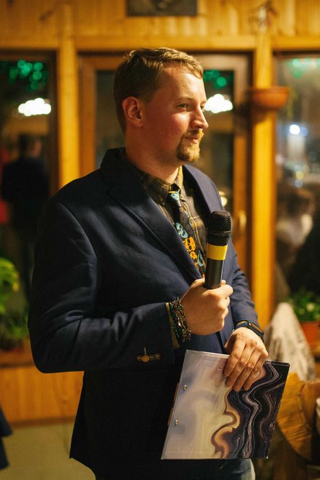Ведущий Шоумен на праздник.