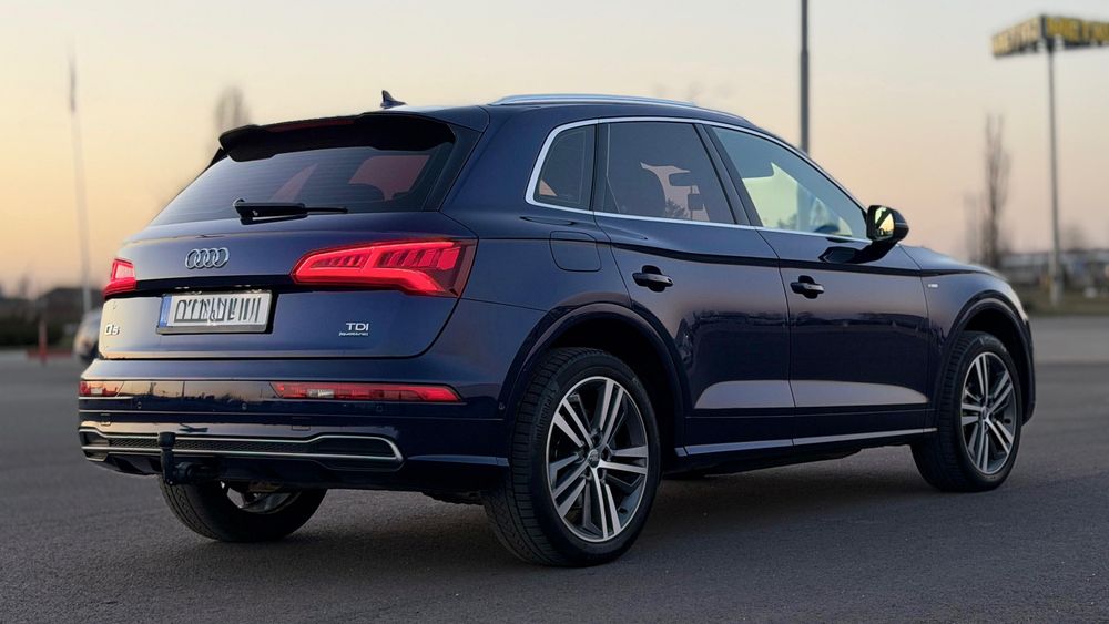 Audi Q5 S-Line 2.0 TDI 190 CP / Quattro / Matrix / Cockpit / Distronic