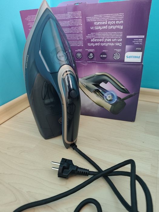 Ютия PHILIPS SERIES 8000 AZUR DST8050/20 3000.0 W, 350.0 ml Нова