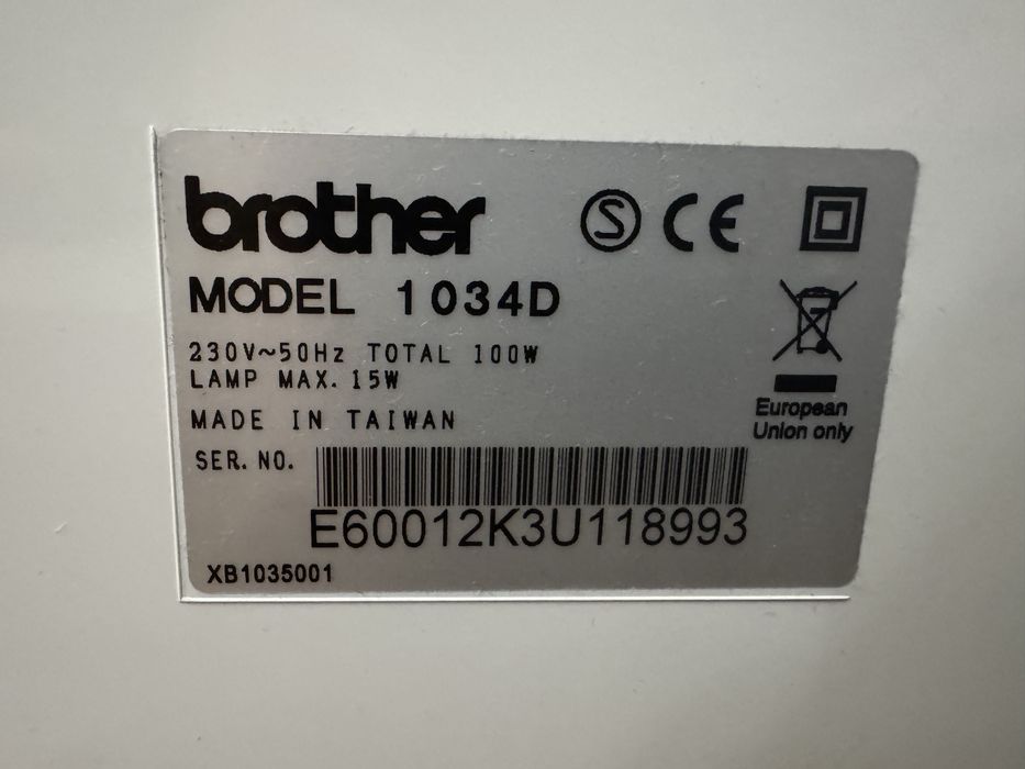 Masina de surfilat Brother 134D