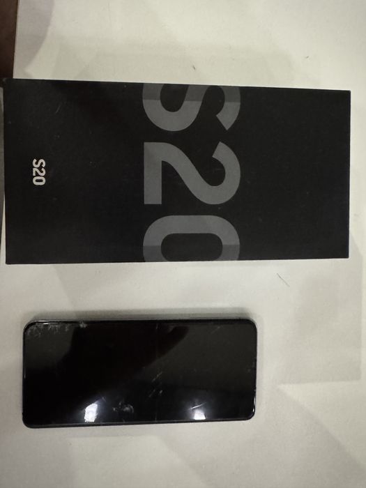 Телефон Samsung S20