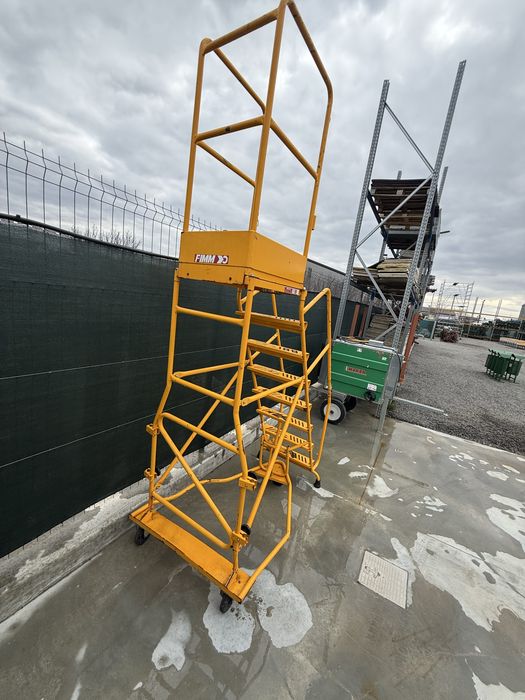 Scară mobilă industrială FIMM – platformă lucru, 200 kg