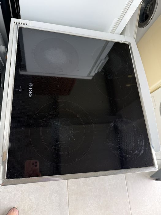 Фурна за вграждане Bosch Инокс с котлони