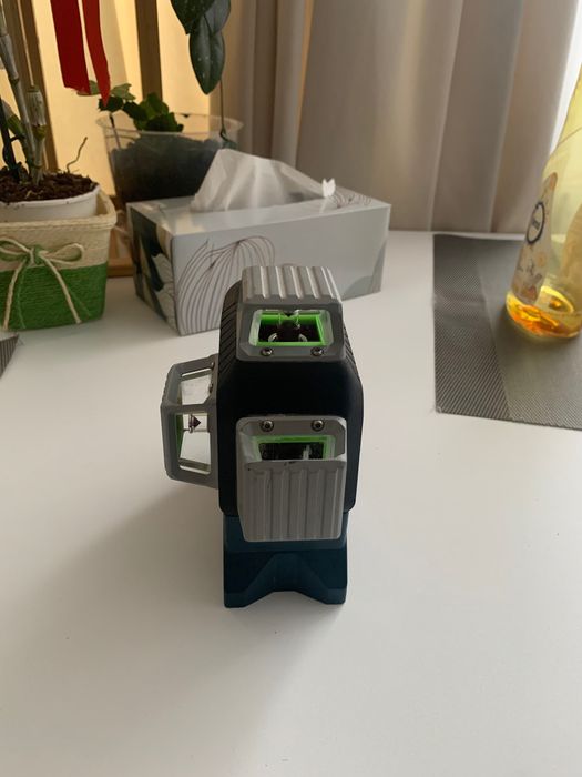 Vând laser Bosch profesional