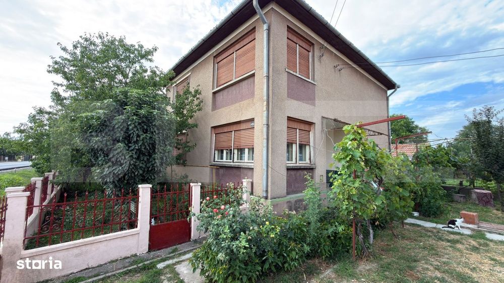 Casa P+1E, 180 mp, teren de 12 ari, anexa locuibila si garaj, zona Car