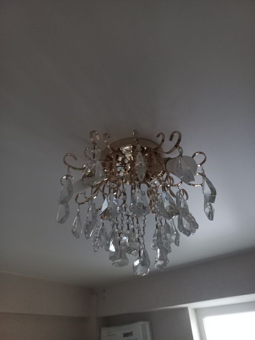 Продается люстра