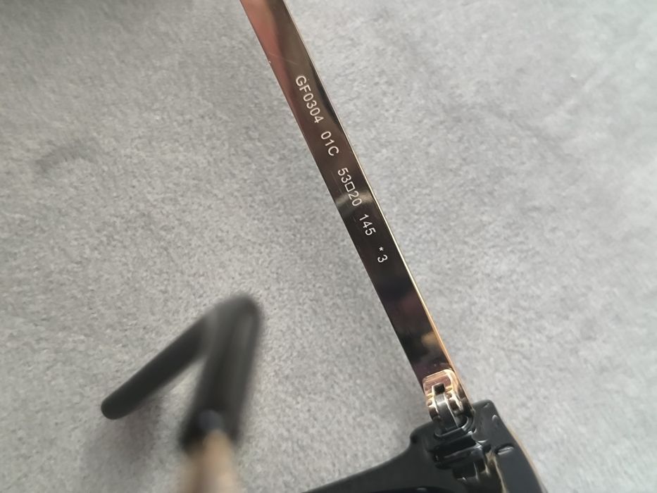 Слънчеви очила Guess