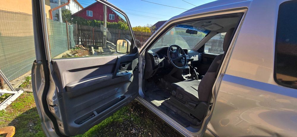 Vand Schimb Mitsubishi Pajero3.2 astepet oferte:MOTOR,ATV,UTILAJ Eetc.