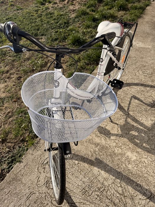Bicicleta aproape nouă