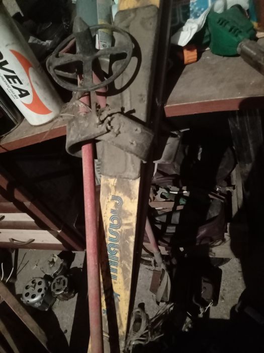 Продам лыжи СССР.Клюшки
