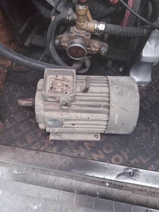 Электродвигатель